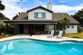That 70s House -Fun 6 Bedroom W Pool & Game Room